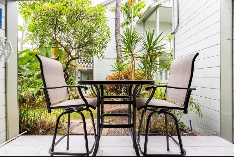 Downtown Hawaiian Theme Condo With Hot Tub, Pool & Beach - Kona Islander Inn Kailua-Kona Exterior foto
